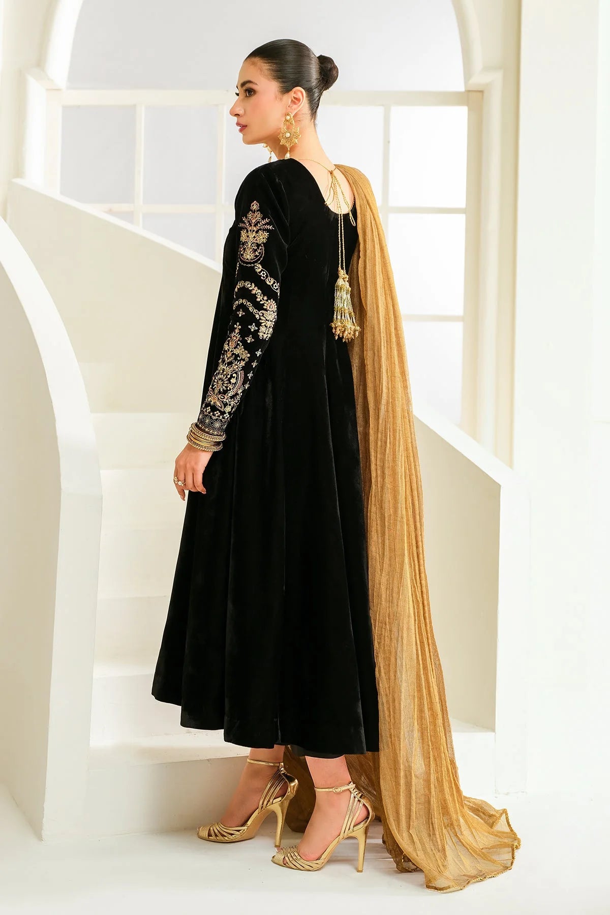 BAROQUE Pret Embroidered Velvet 3 piece Suit