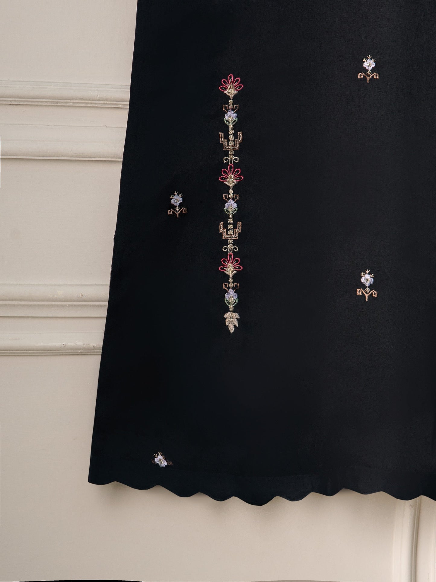 AGHANOOR 3 Piece - Pure Organza Embroidered Suit