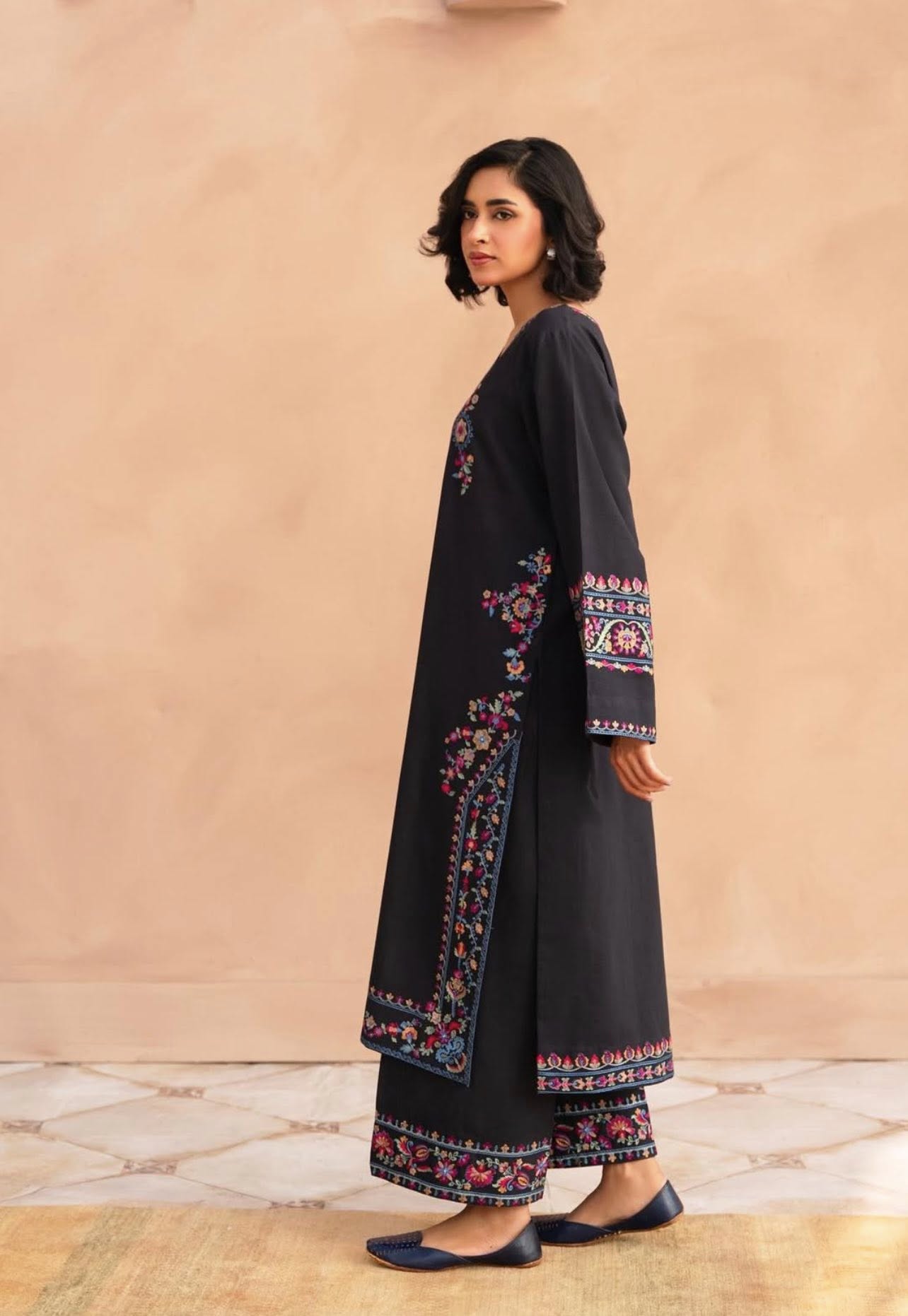 AGHANOOR 2 PIECE EMBROIDERED KHADDAR SHIRT & PANT