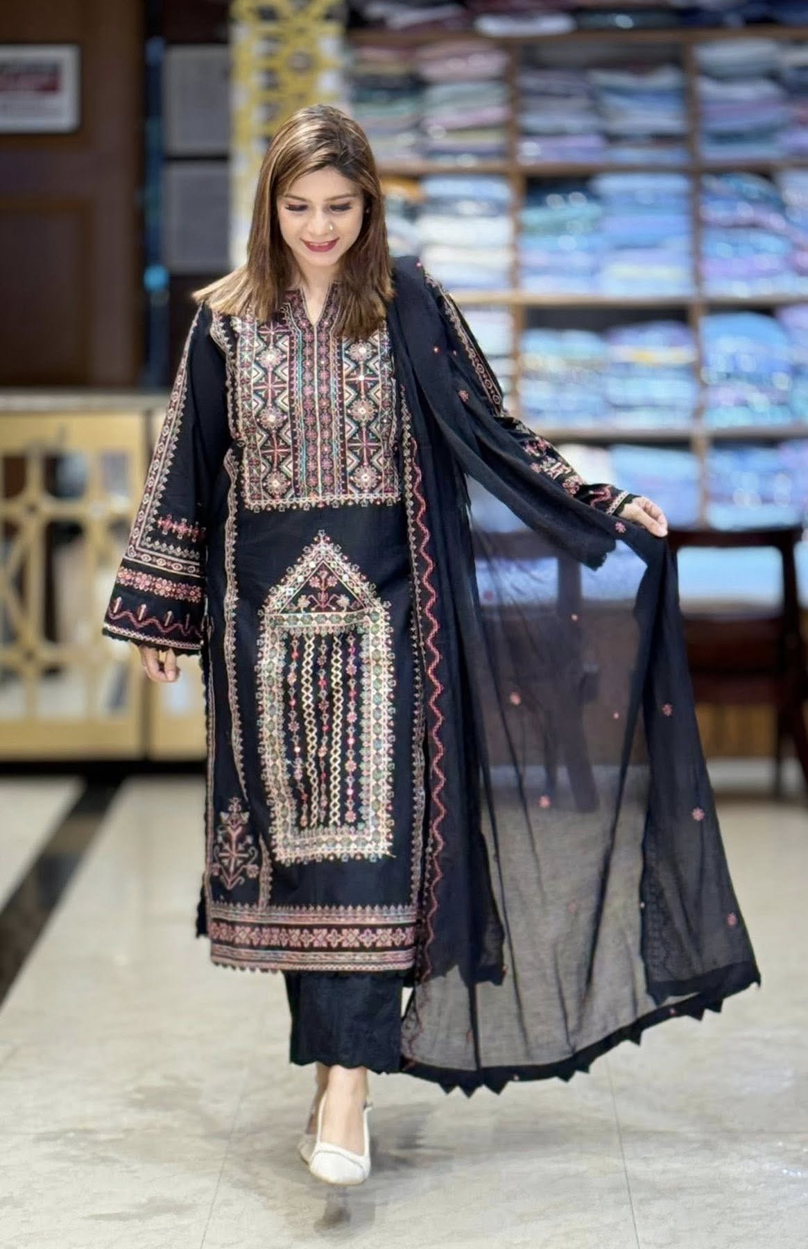 AGHANOOR PURE EMBROIDERED LAWN 3 PIECE SUIT