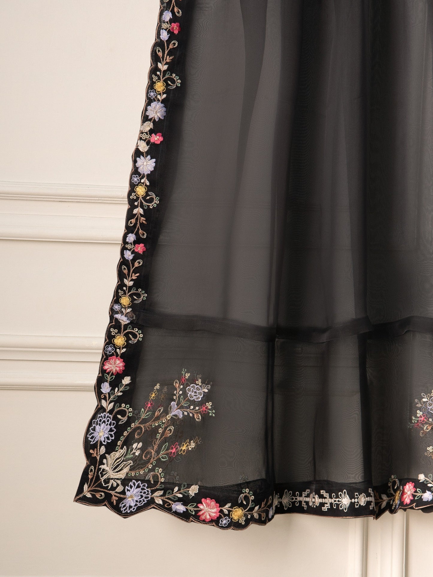 AGHANOOR 3 Piece - Pure Organza Embroidered Suit