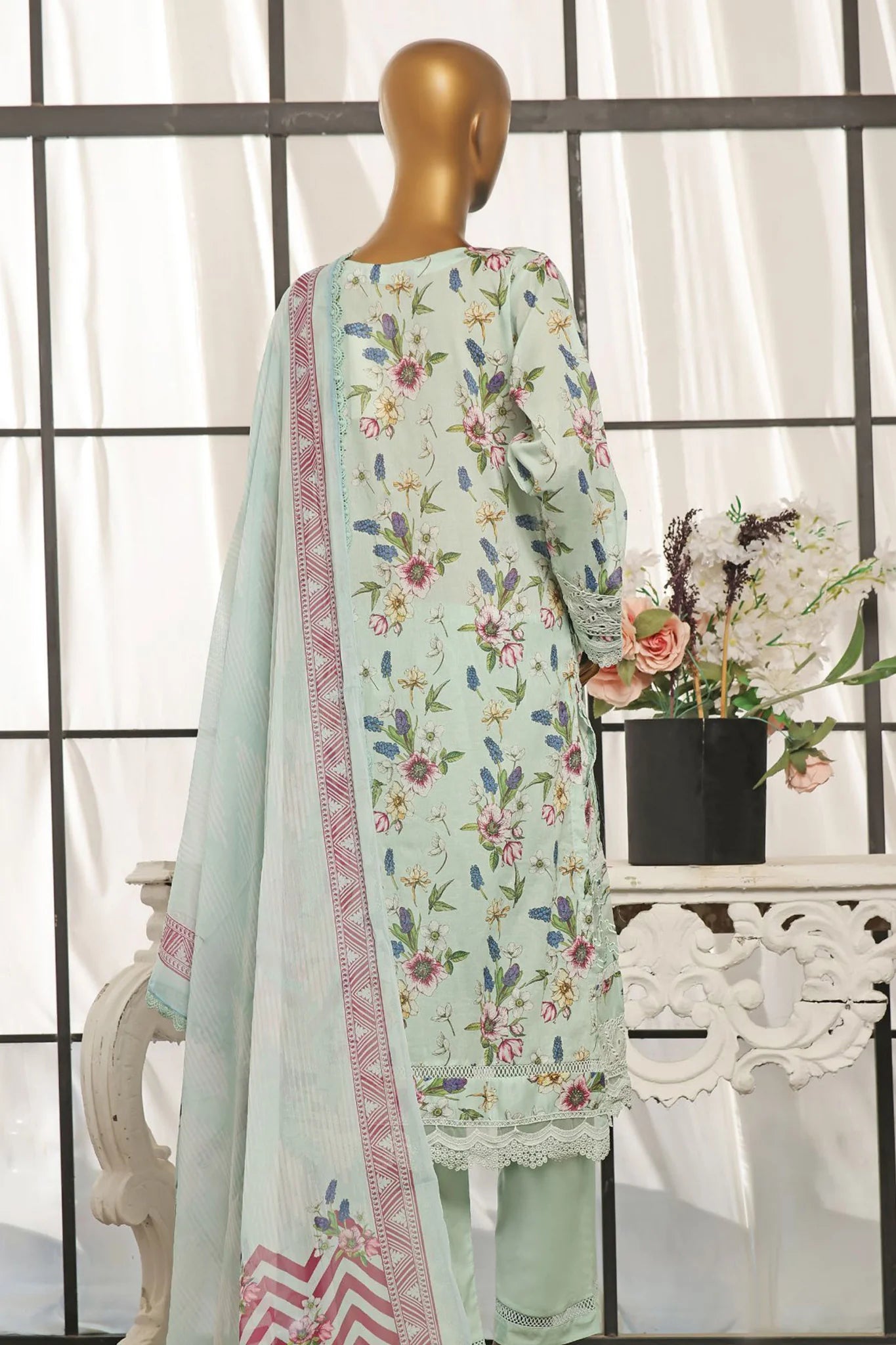 Sadabahar Rania Embroidered Luxury Lawn 3 Piece Suit
