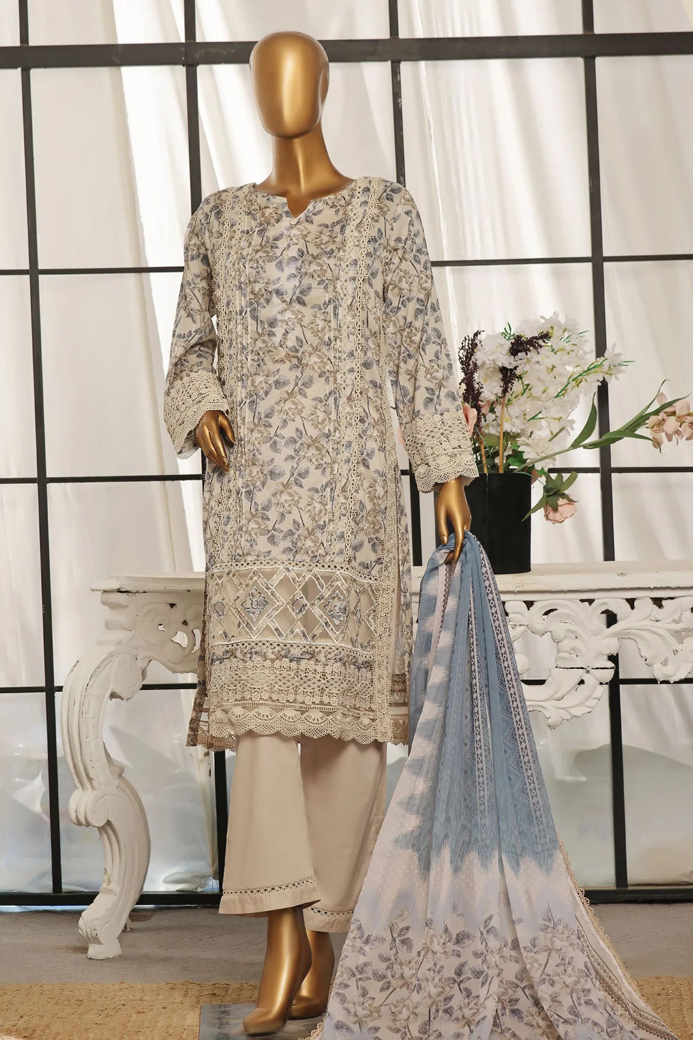 Sadabahar Rania Embroidered Luxury Lawn 3 Piece Suit