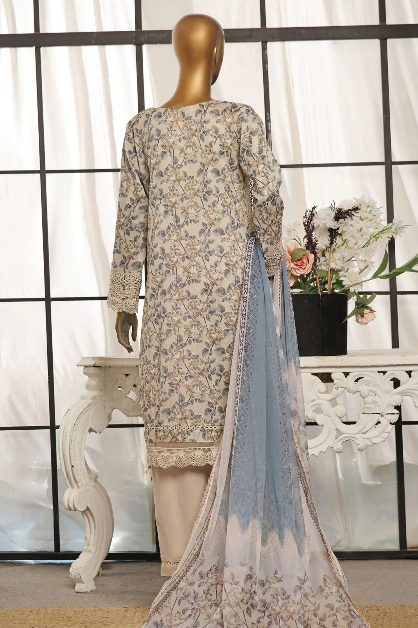 Sadabahar Rania Embroidered Luxury Lawn 3 Piece Suit
