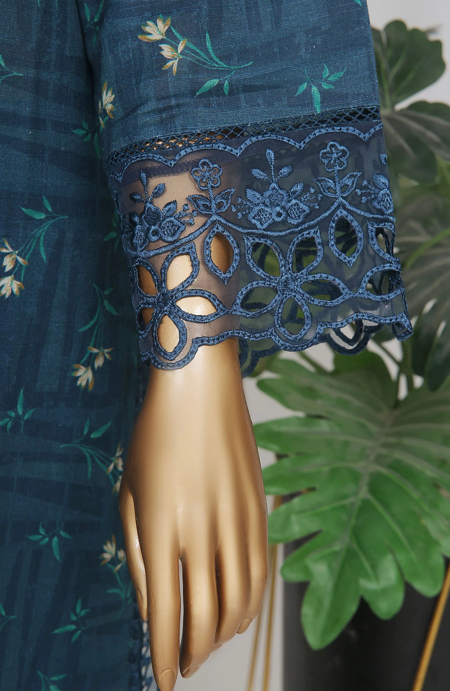 Sada Bahar Embroidered Khaddar Cutwork 3 Piece