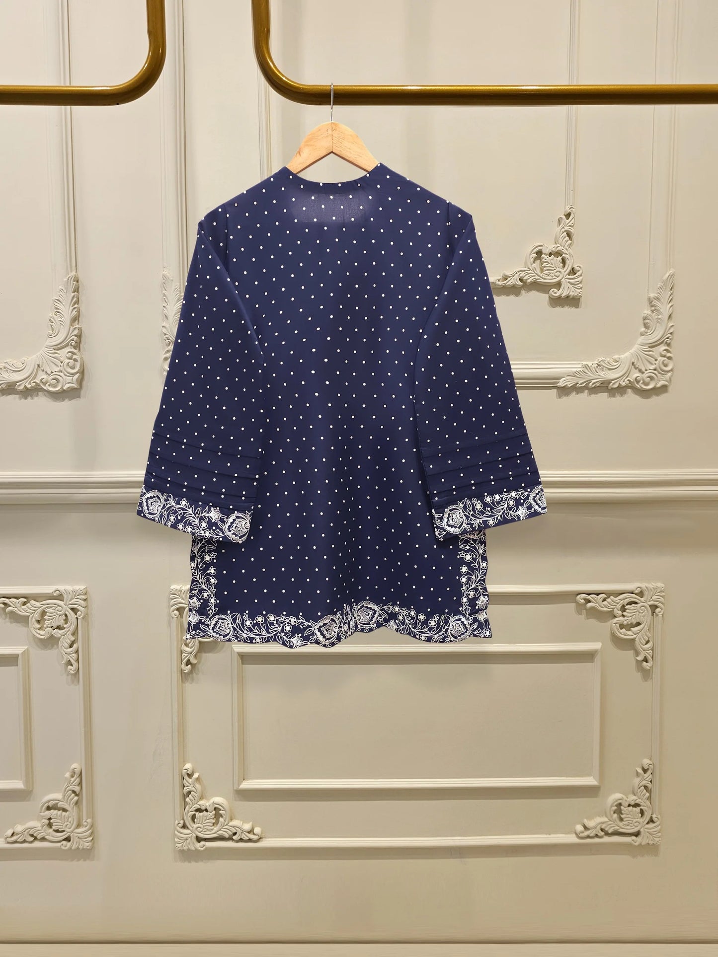 AGHANOOR EMBROIDERED LAWN SHIRT & PANT
