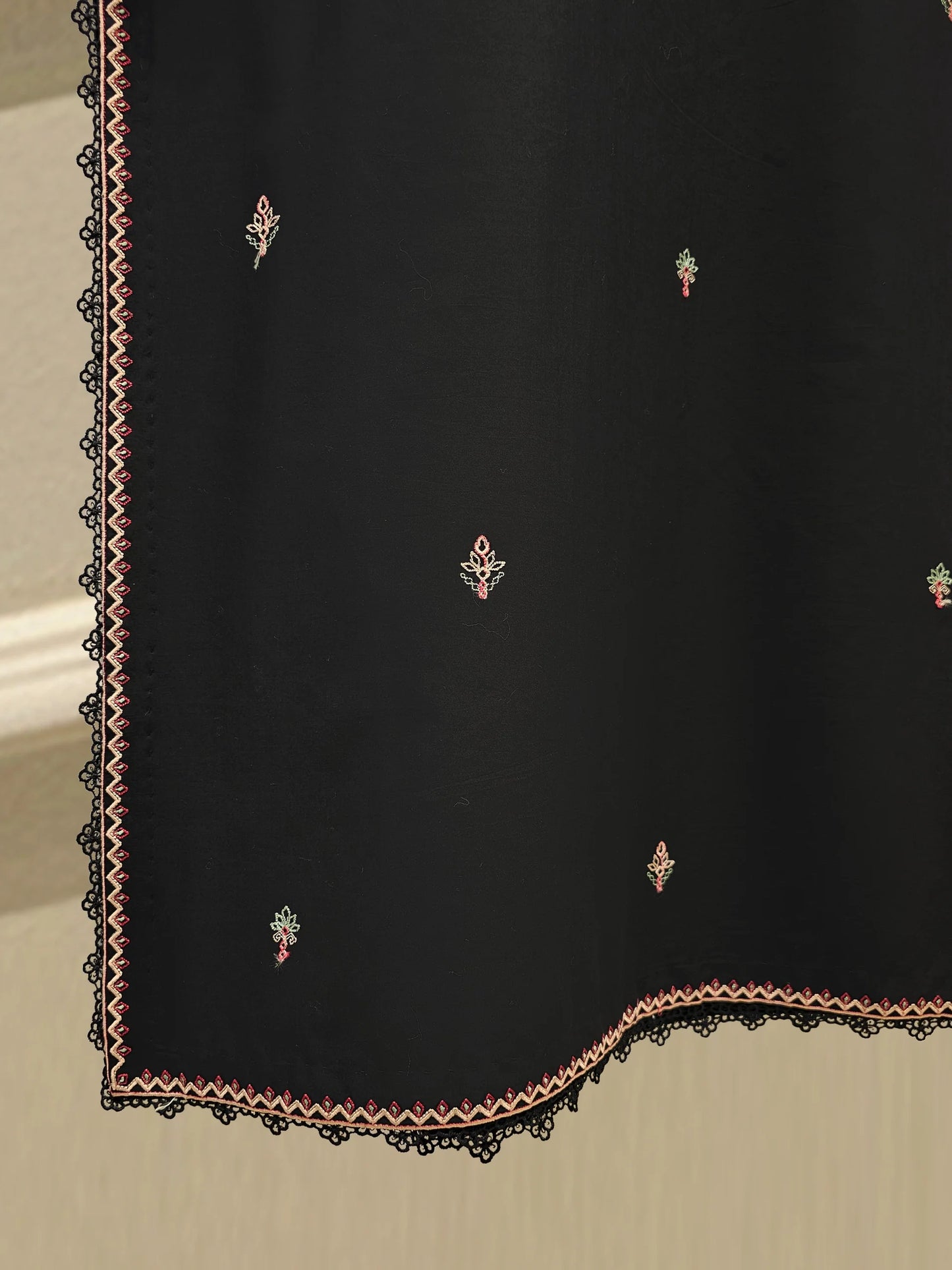AGHANOOR PURE EMBROIDERED LAWN 3 PIECE SUIT