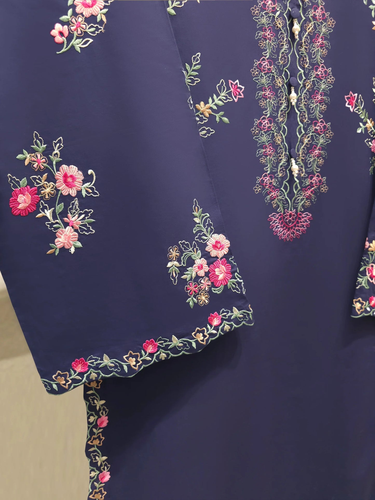 AGHANOOR PURE EMBROIDERED LAWN 3 PIECE SUIT