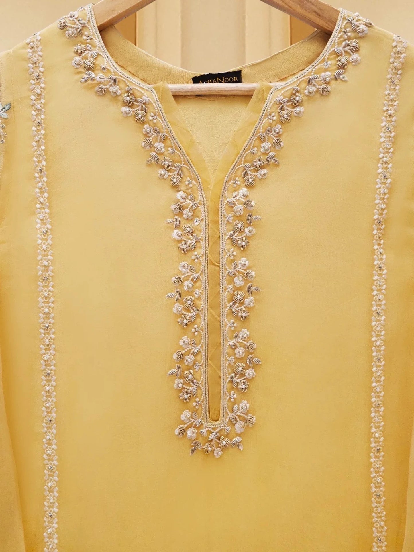 AGHANOOR 3 PIECE PURE ORGANZA EMBROIDERED SUIT