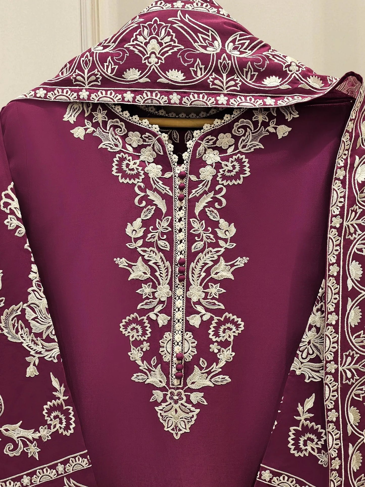 AGHANOOR PURE EMBROIDERED LAWN 3 PIECE SUIT