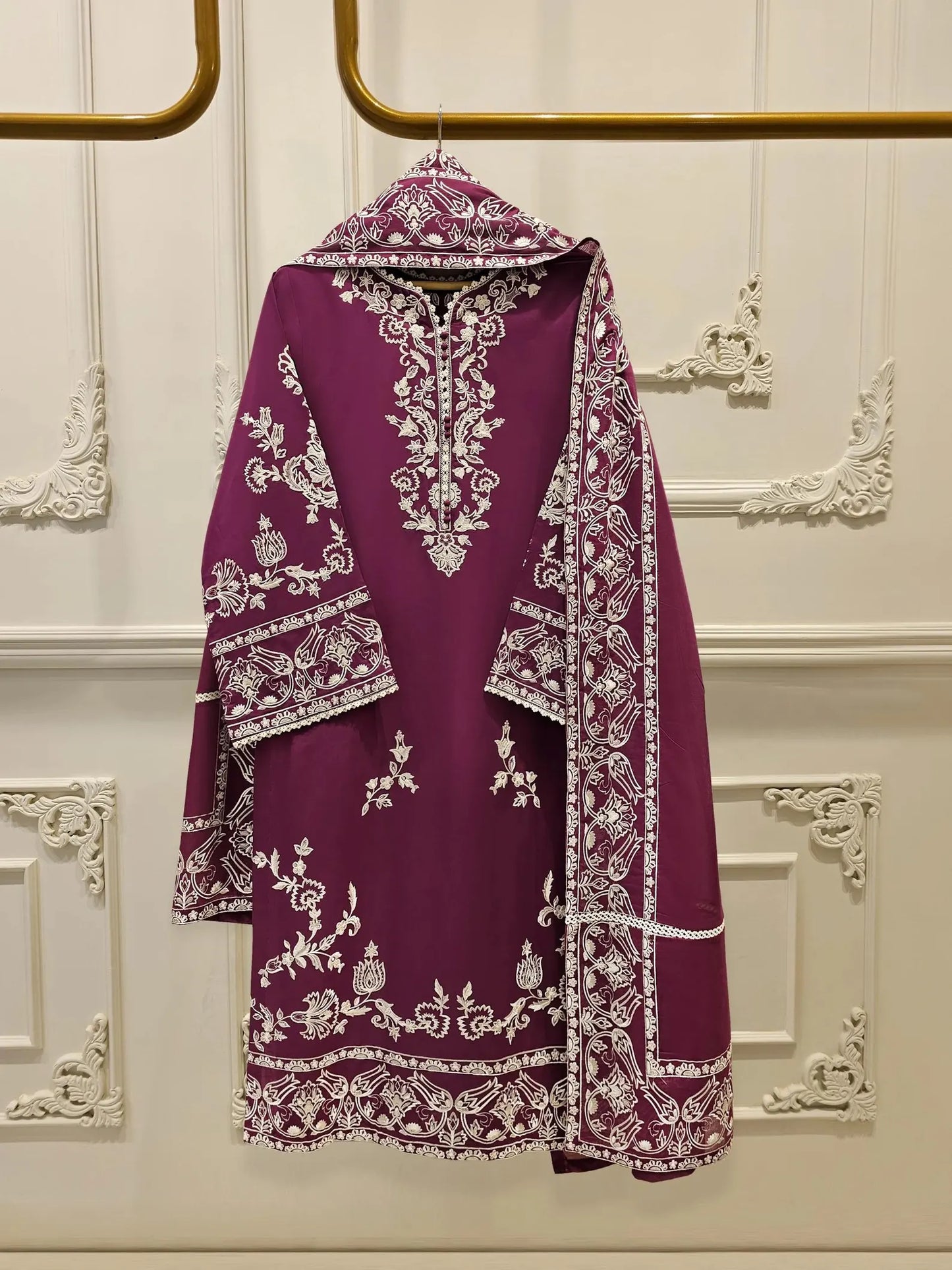 AGHANOOR PURE EMBROIDERED LAWN 3 PIECE SUIT