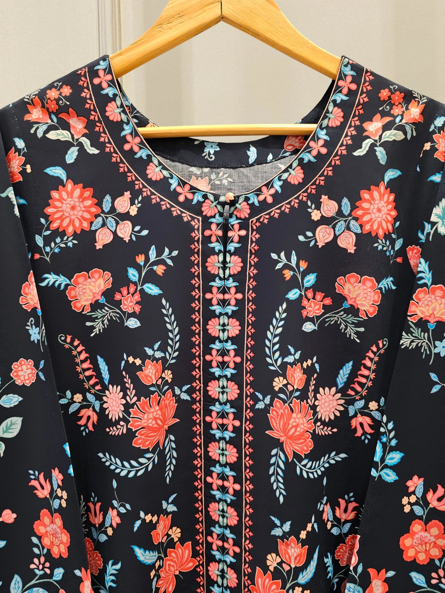 AGHANOOR LAWN SHIRT & PANT