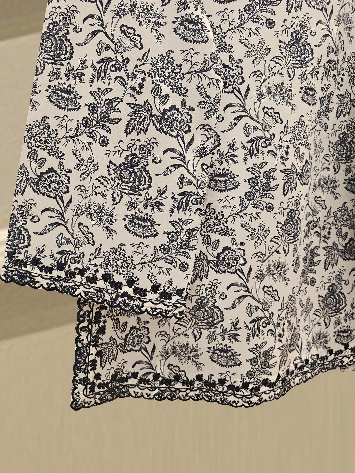 AGHANOOR EMBROIDERED LAWN SHIRT & PANT