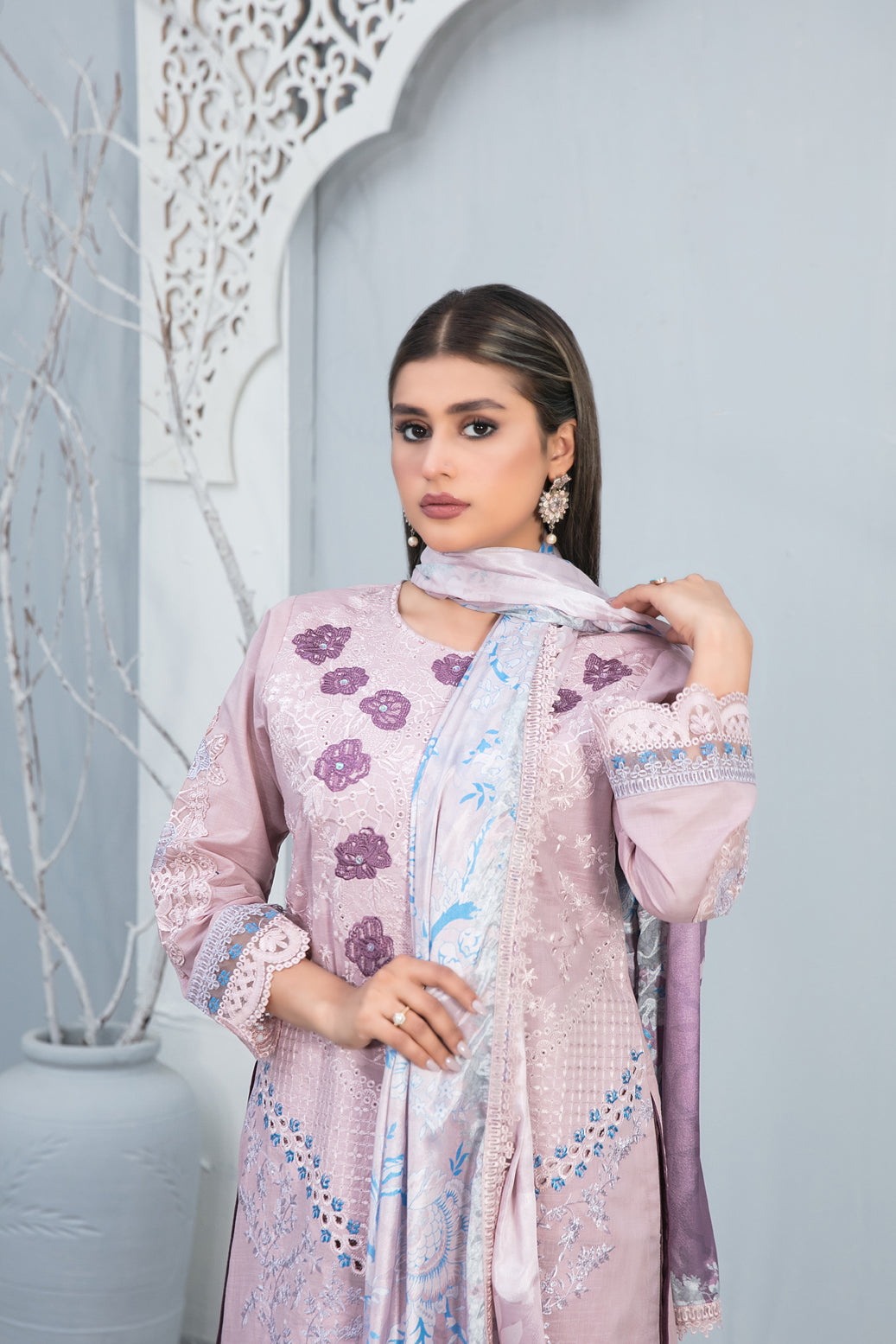 Tawakkal Chikankari Embroidered Lawn 3 Piece