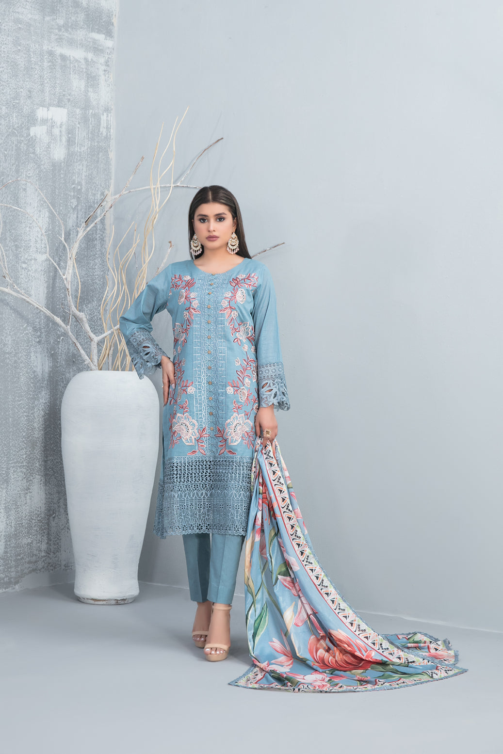 Tawakkal Chikankari Embroidered Lawn 3 Piece