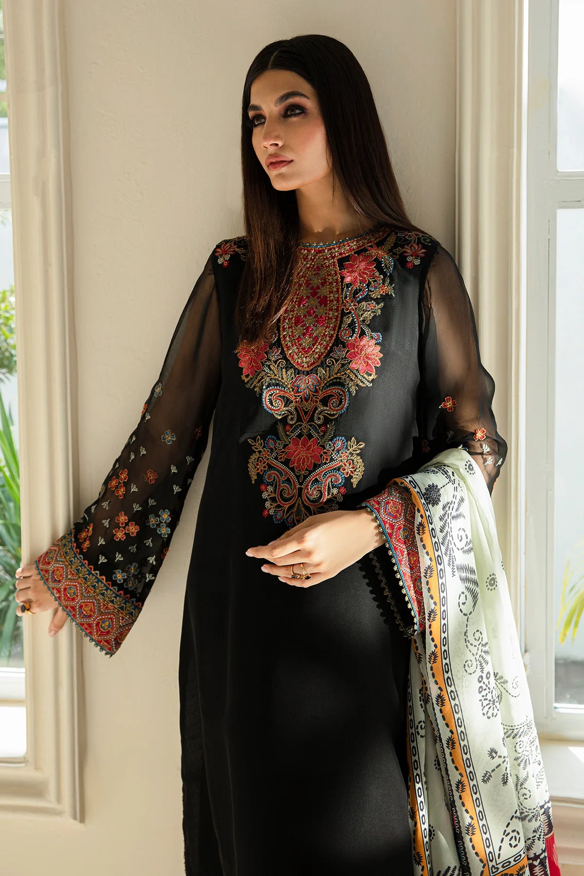 Baroque Embroidered Luxury Chiffon 3 Piece-Black