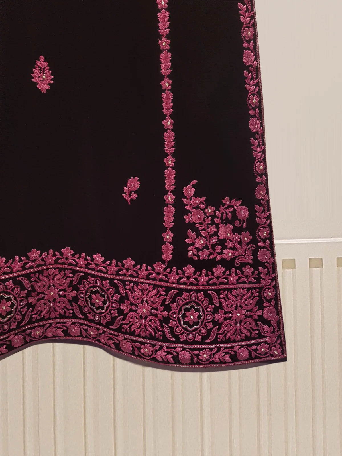 AGHANOOR 3 PIECE VELVET EMBROIDERED SUIT