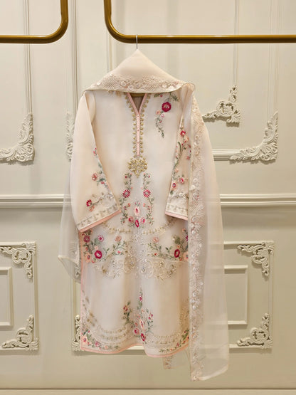 Aghanoor Embroidered Organza 3 Piece Suit