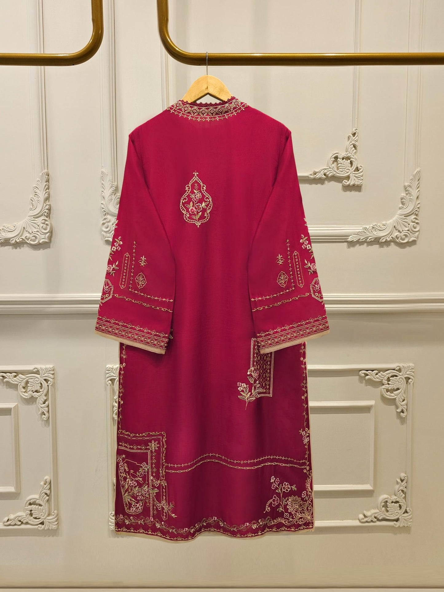 Aghanoor Embroidered Seesha Silk 3 Piece Suit