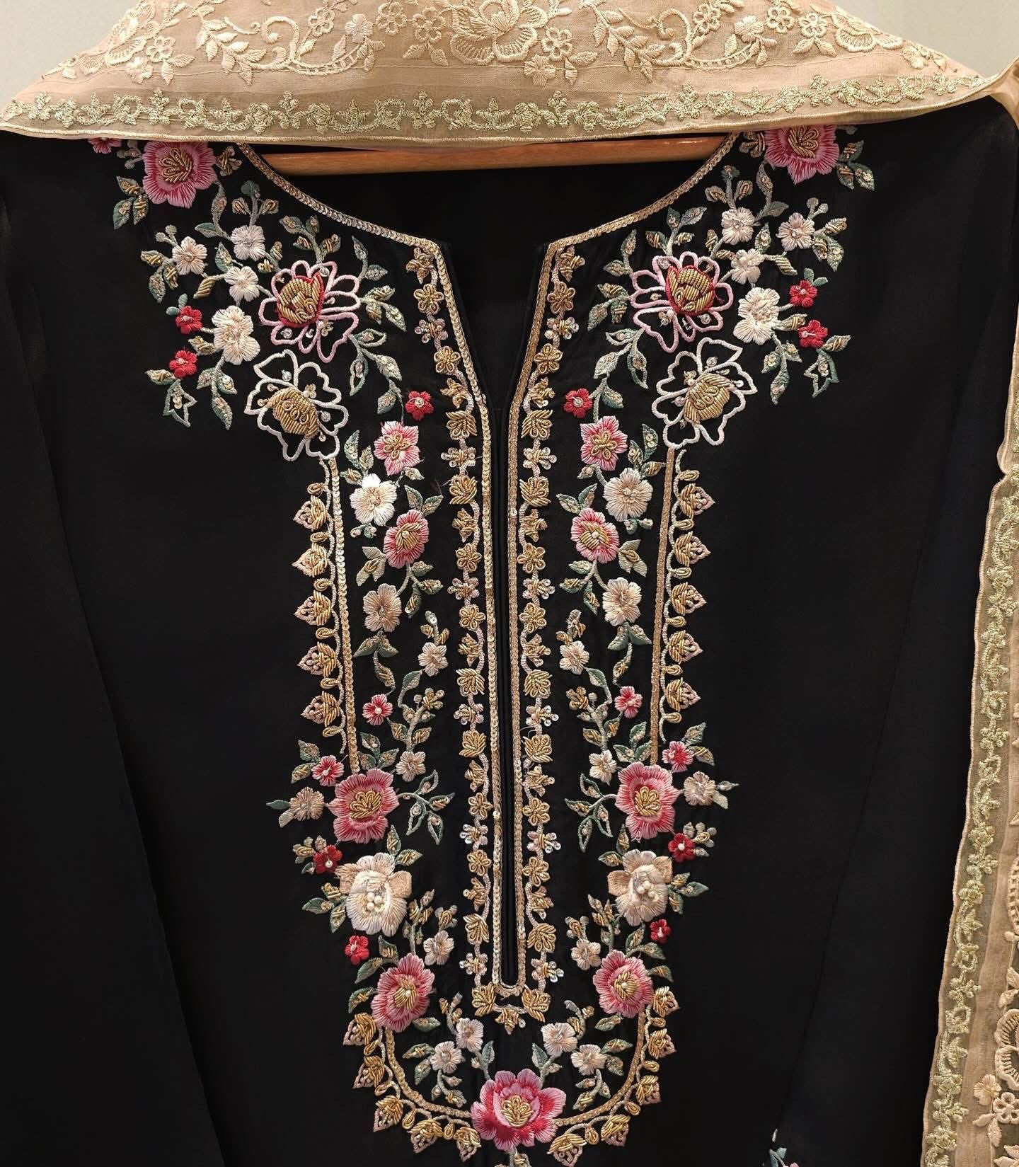 Aghanoor 100% Pure Seesha Silk Emb 3 Piece Suit