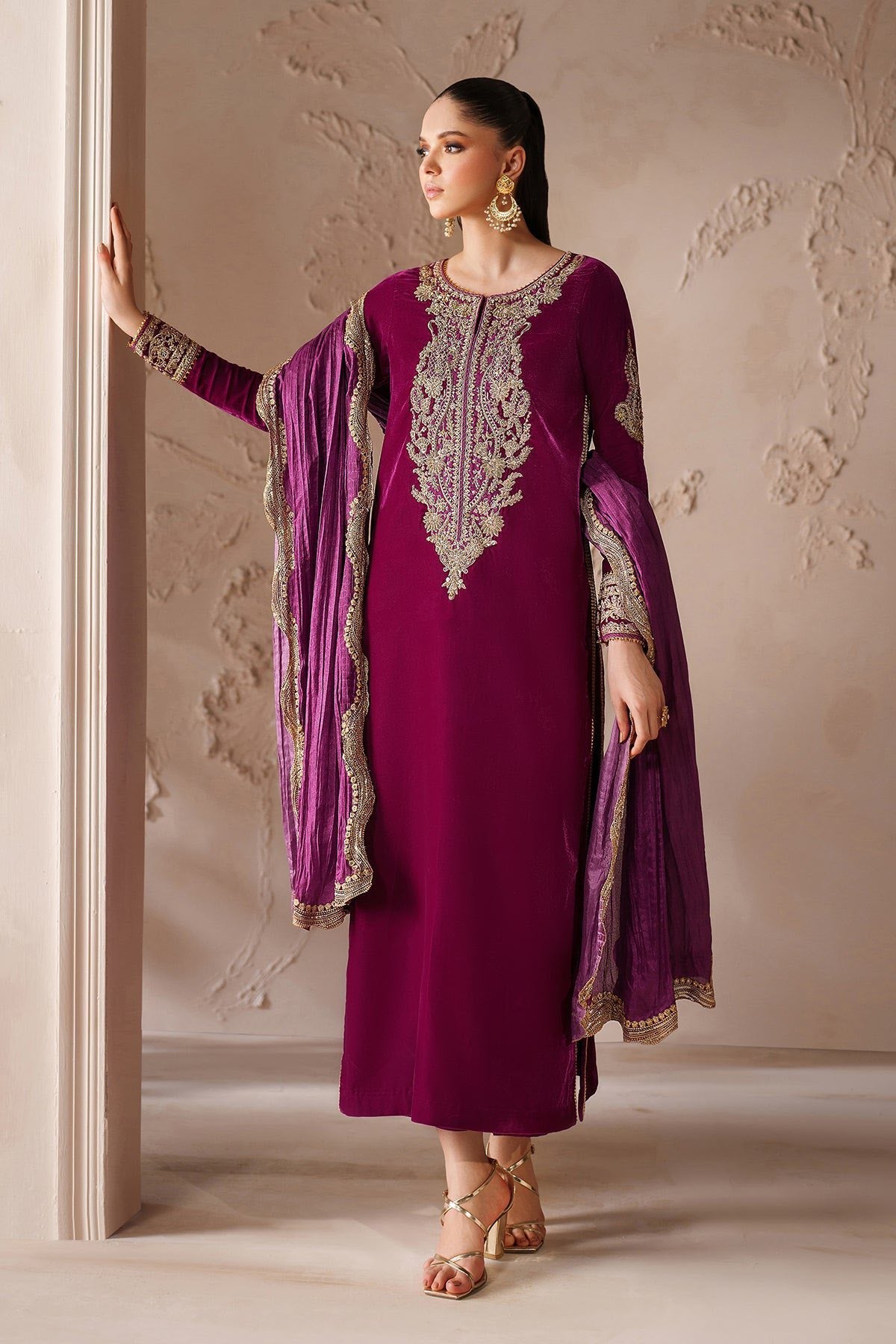 Baroque Embroidered Premium Velvet 3 Piece-PR-D1205