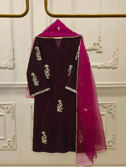 Aghanoor Velvet Embroidered 3 Piece Suit