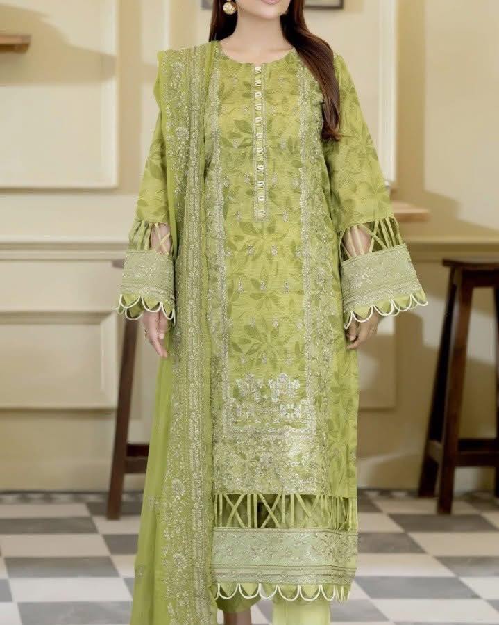 Johra Luxury Emb Lawn 3 Piece Suit- Light Green