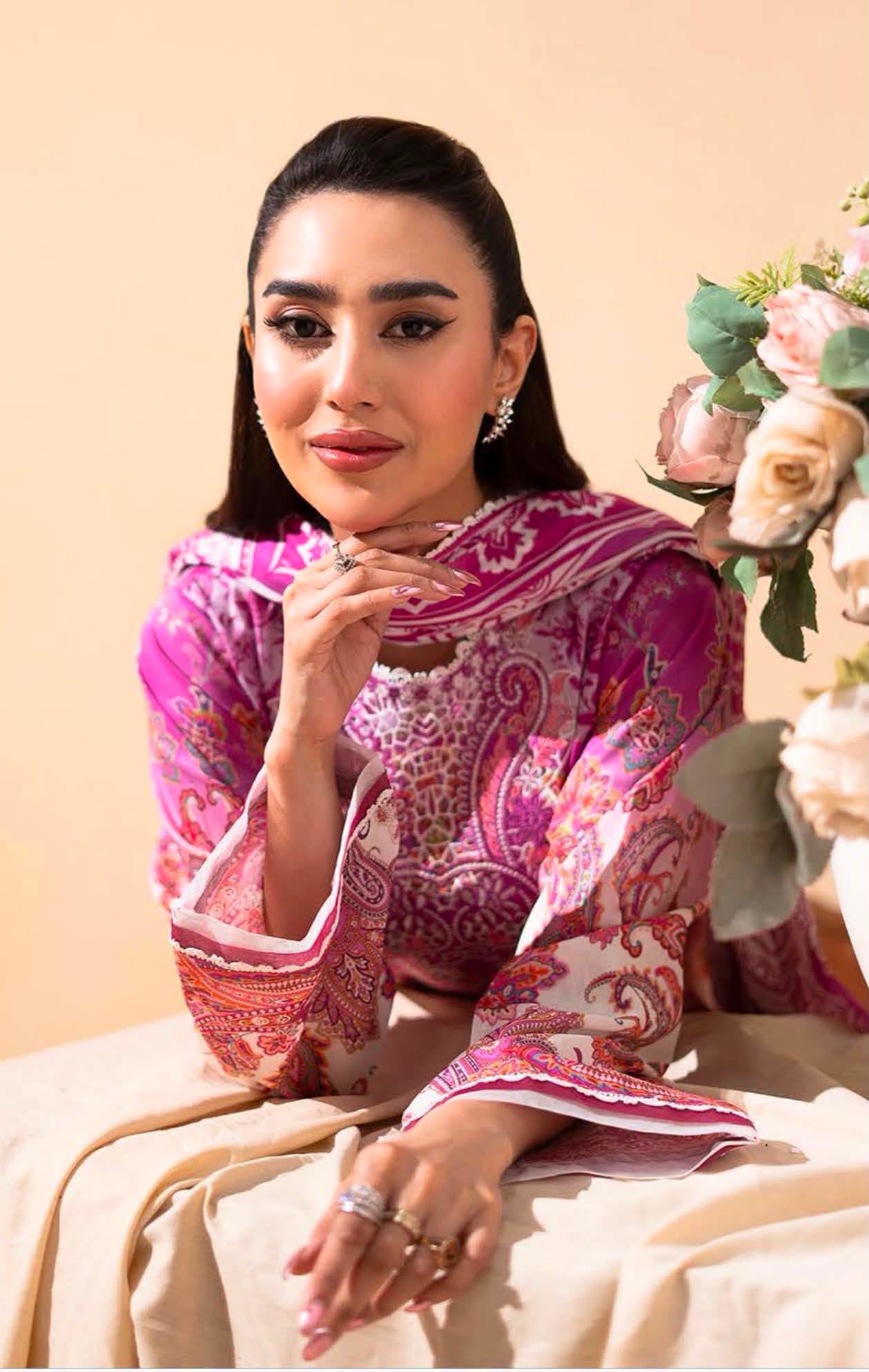 GULLJEE GULLBANO PREMIUM LAWN EMBROIDERED 3 PIECE-Pink
