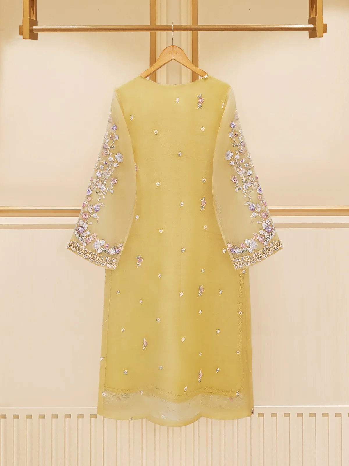 AGHANOOR 3 PIECE PURE ORGANZA EMBROIDERED SUIT