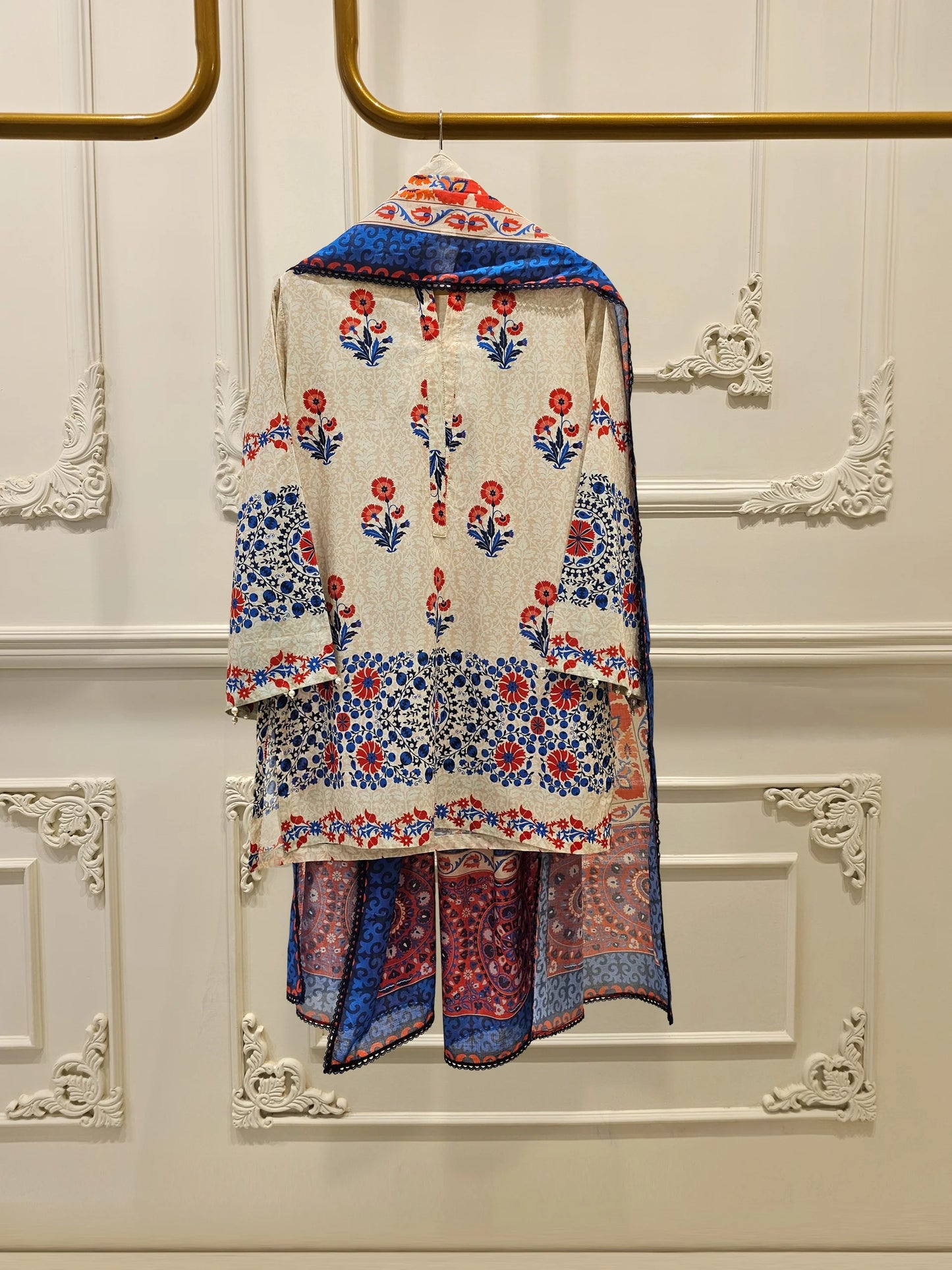 AGHANOOR LAWN 3 PIECE- SHIRT, PANT & DUPATTA