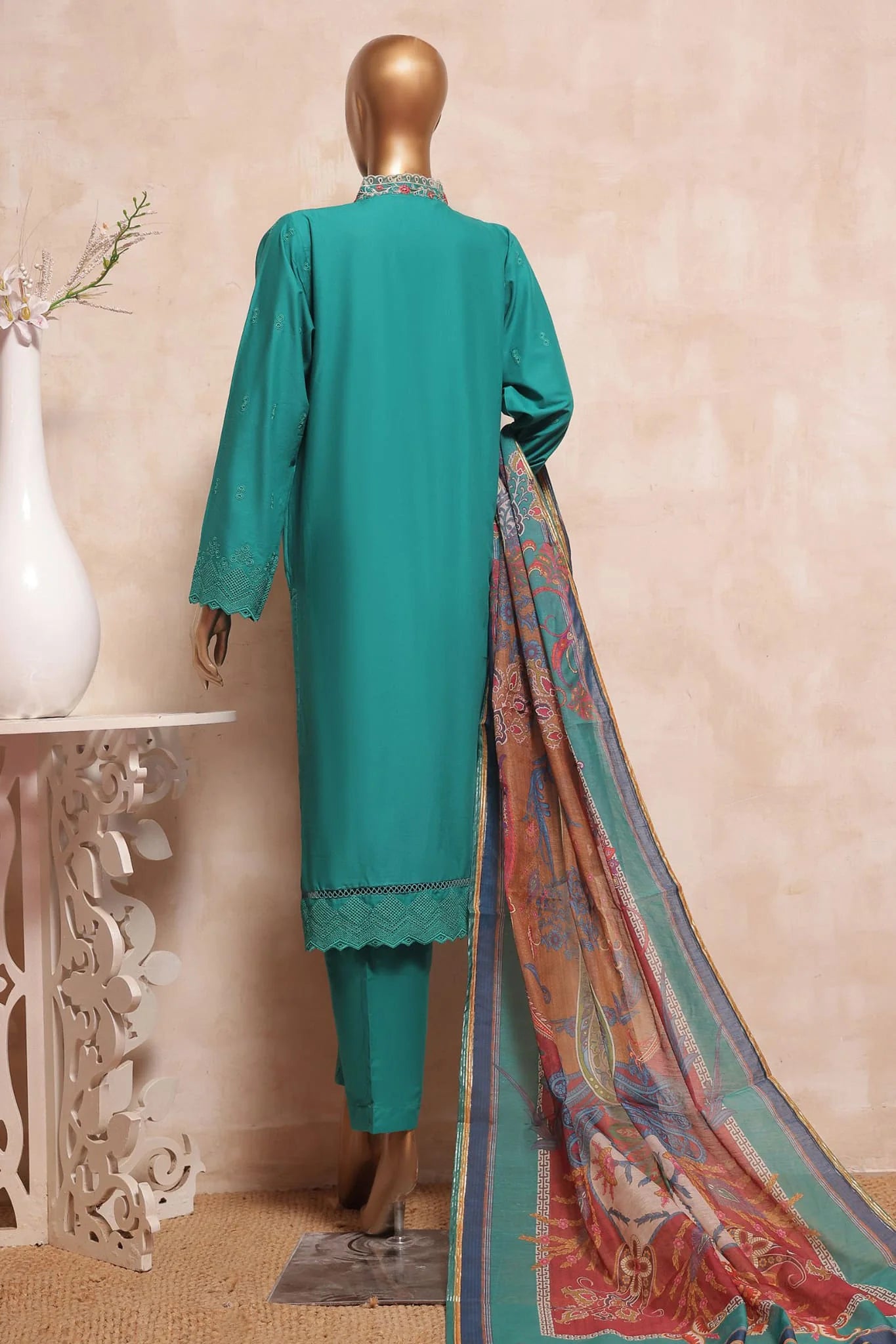 Sadabahar Embroidered Chikankari Pret Lawn 3 Piece Suit