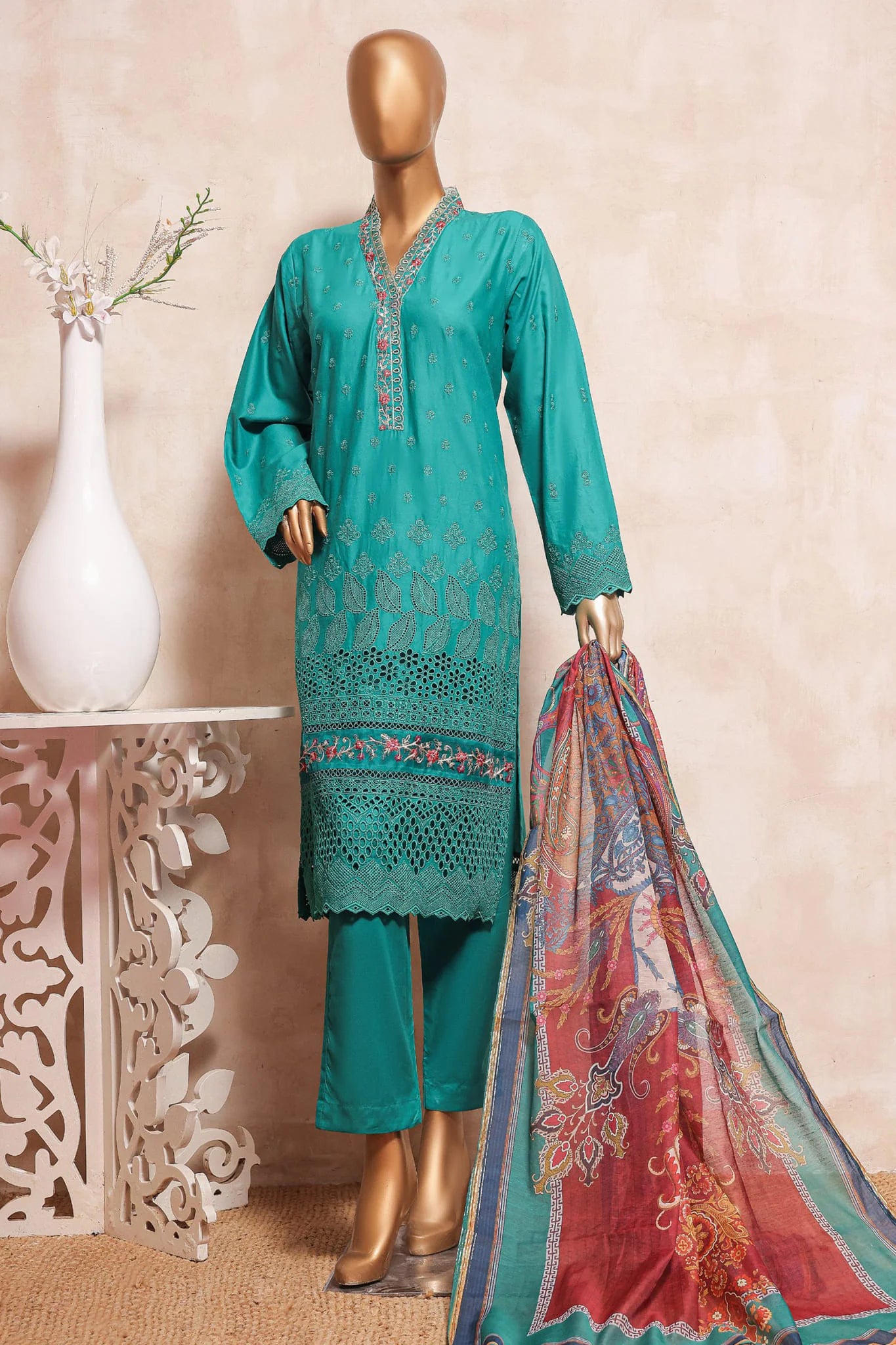 Sadabahar Embroidered Chikankari Pret Lawn 3 Piece Suit