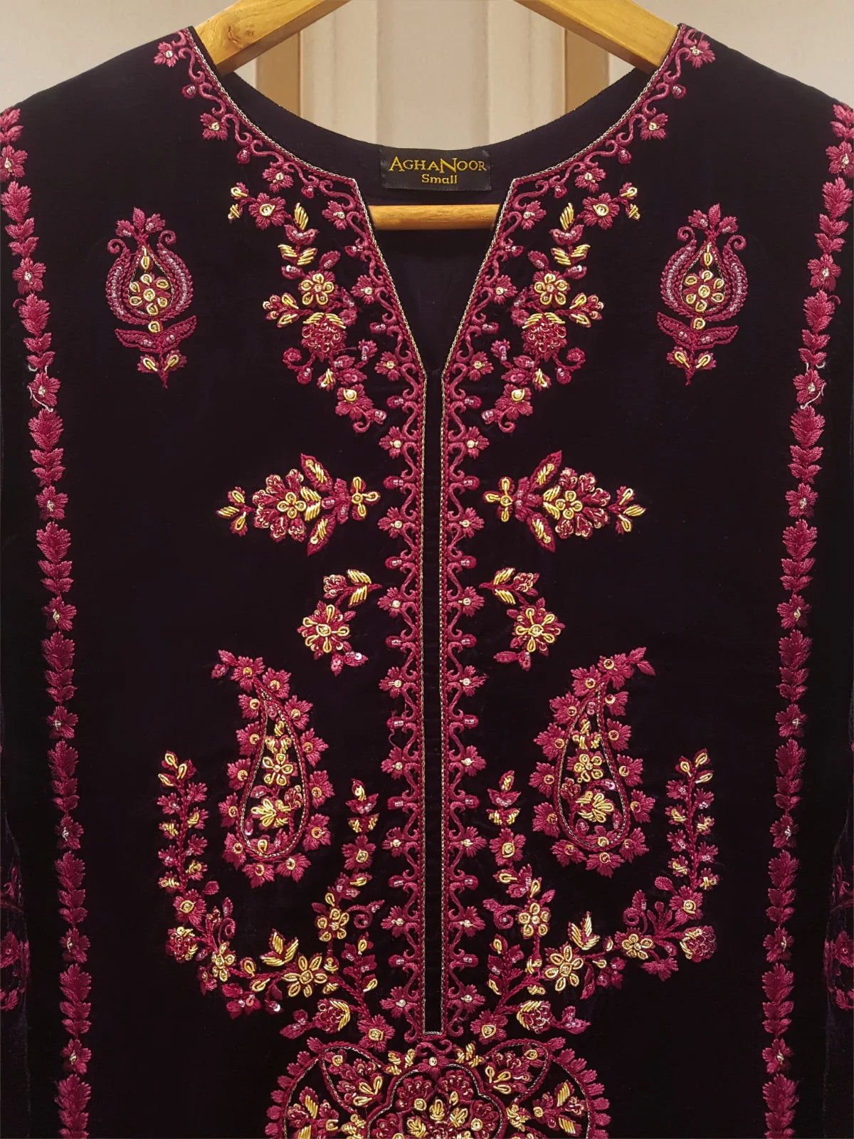 AGHANOOR 3 PIECE VELVET EMBROIDERED SUIT