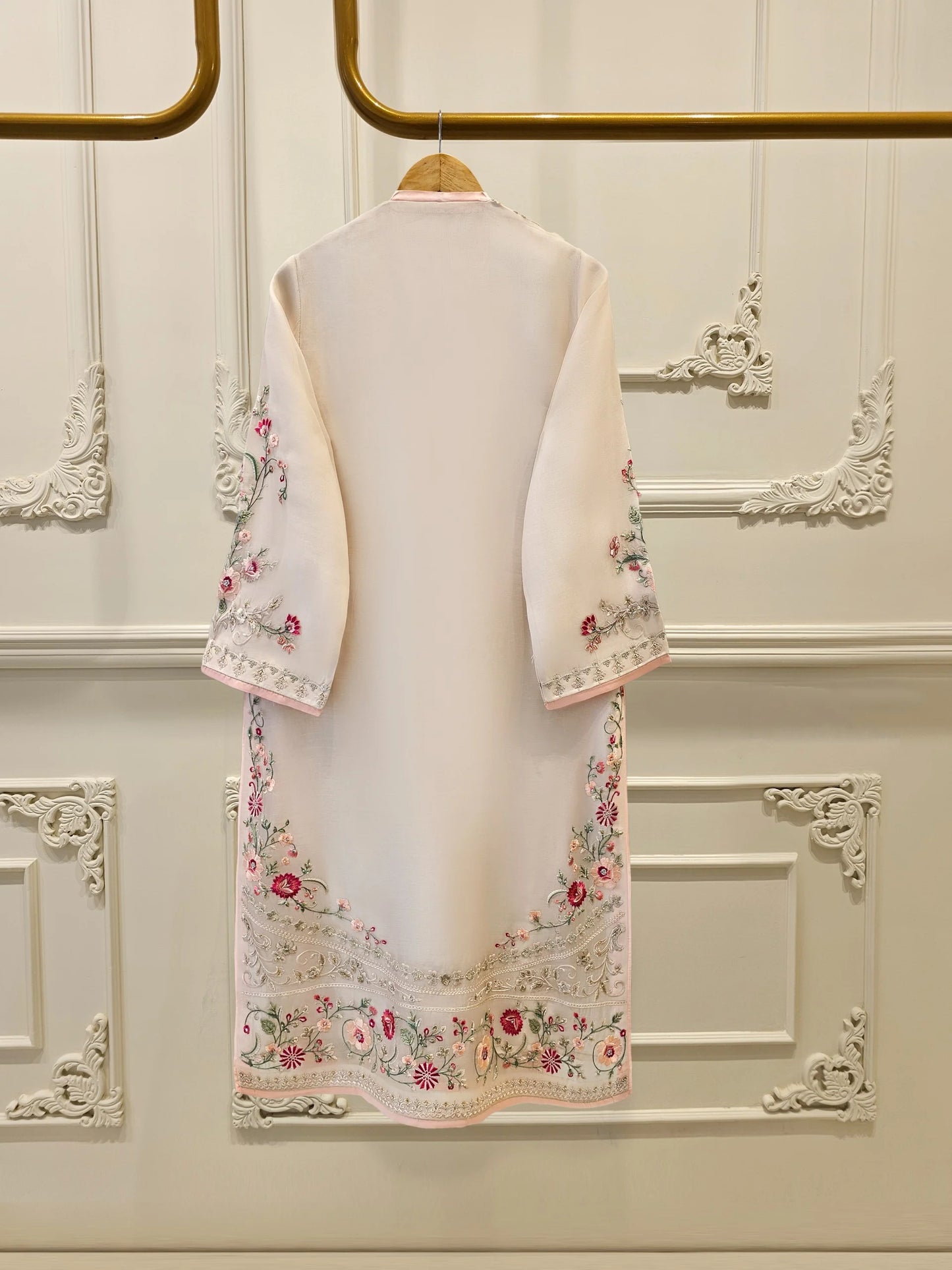 Aghanoor Embroidered Organza 3 Piece Suit
