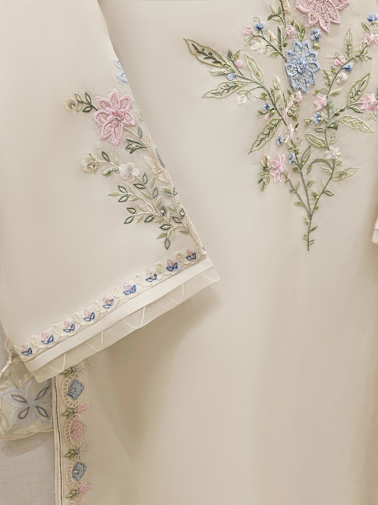 Aghanoor Embroidered Organza 3 Piece Suit