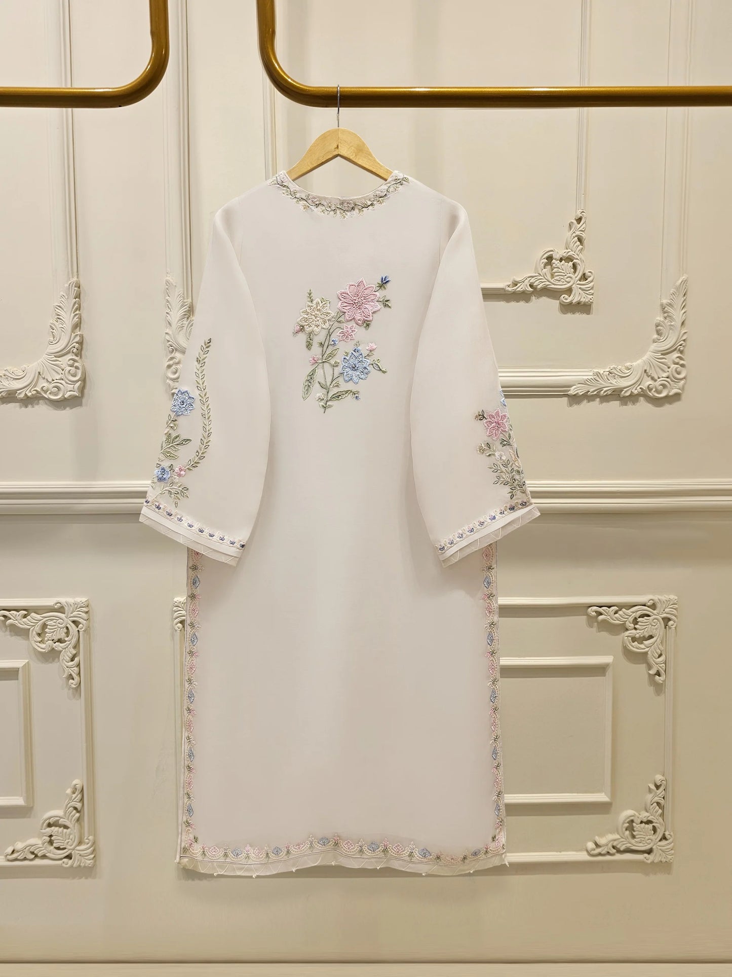 Aghanoor Embroidered Organza 3 Piece Suit