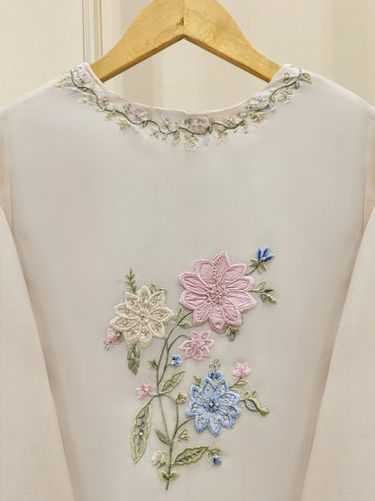 Aghanoor Embroidered Organza 3 Piece Suit