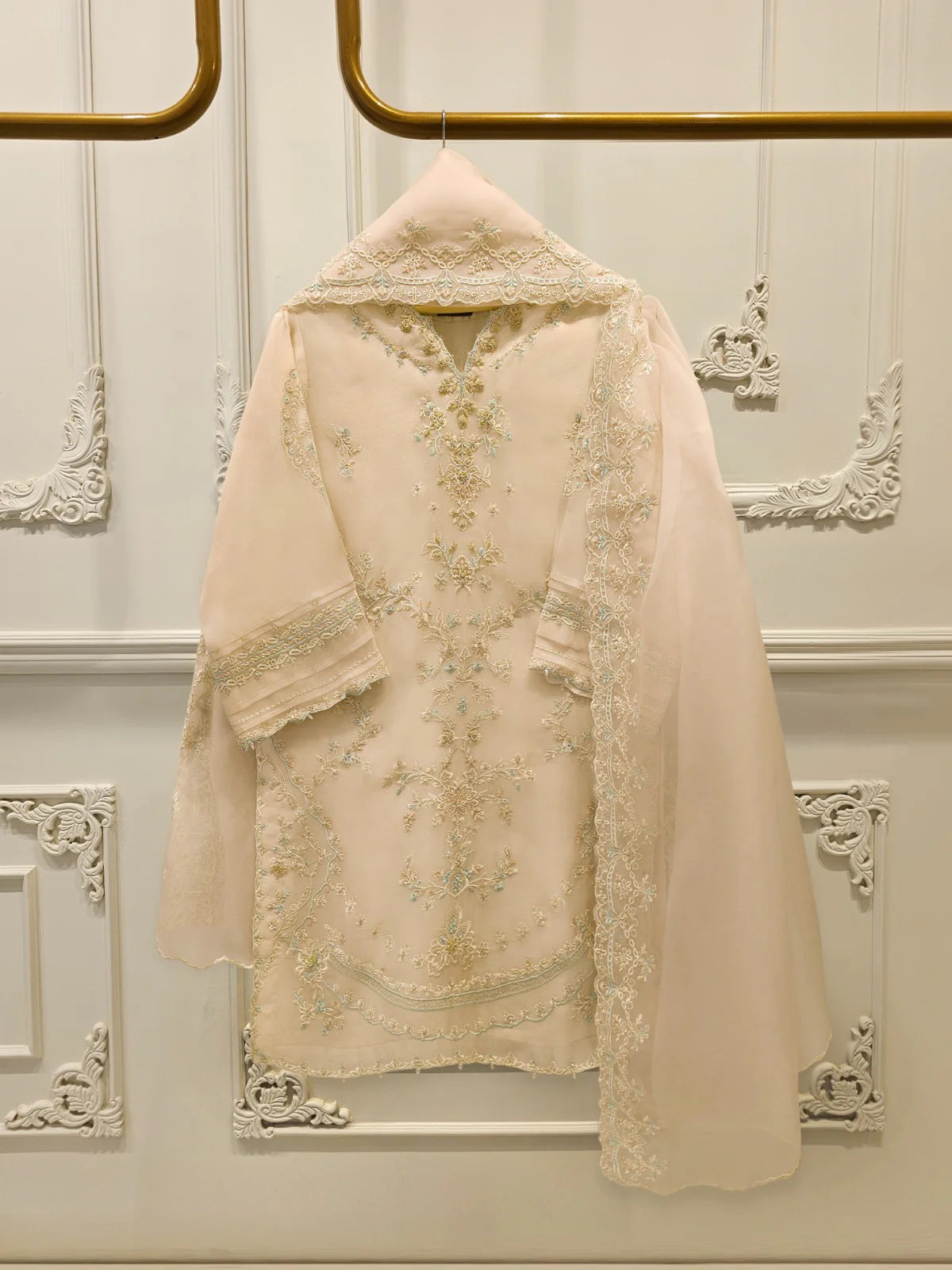 Aghanoor Pure Embroidered Organza 3 Piece Suit