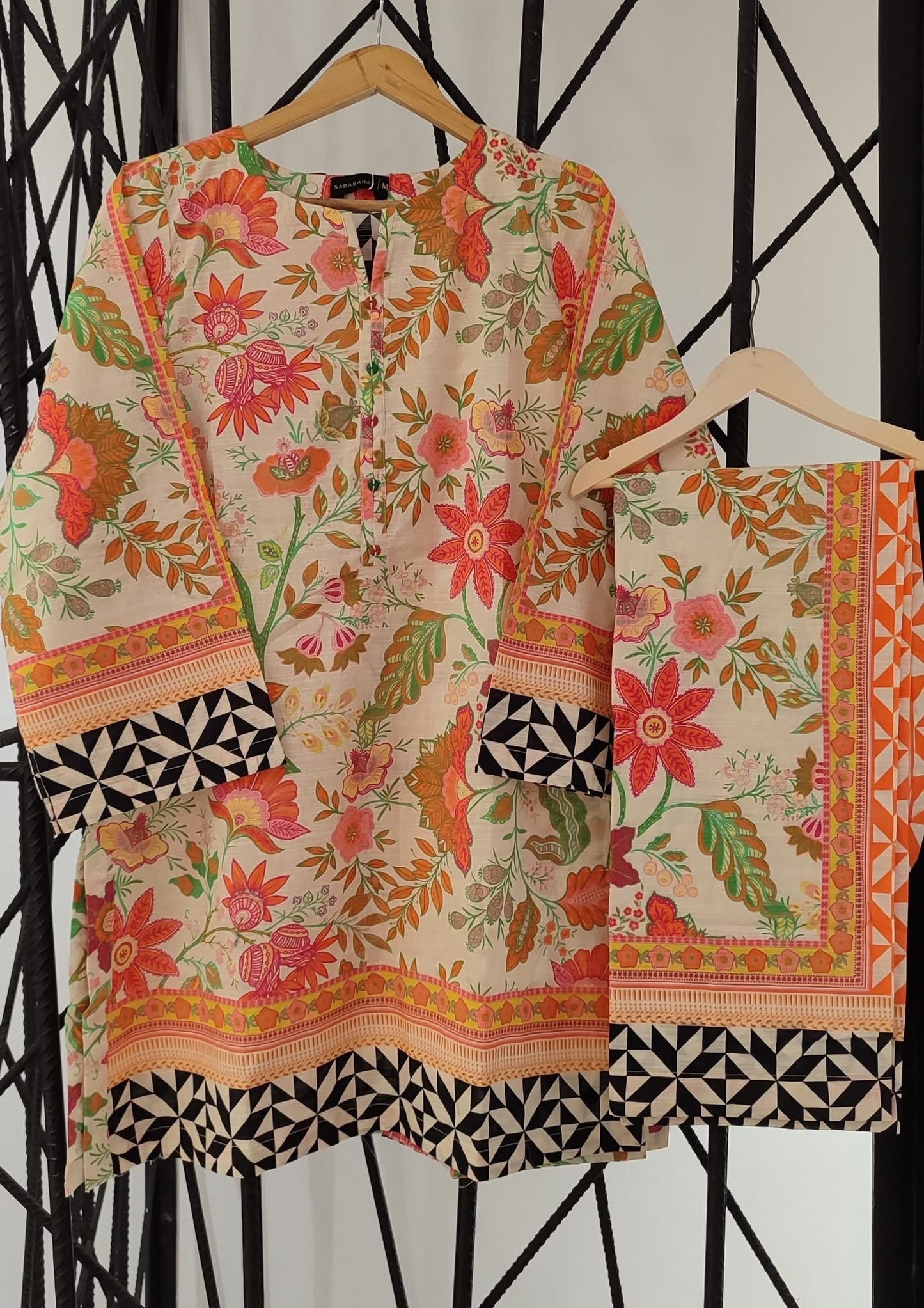 Sadabahar Premium Printed Lawn Co-ord