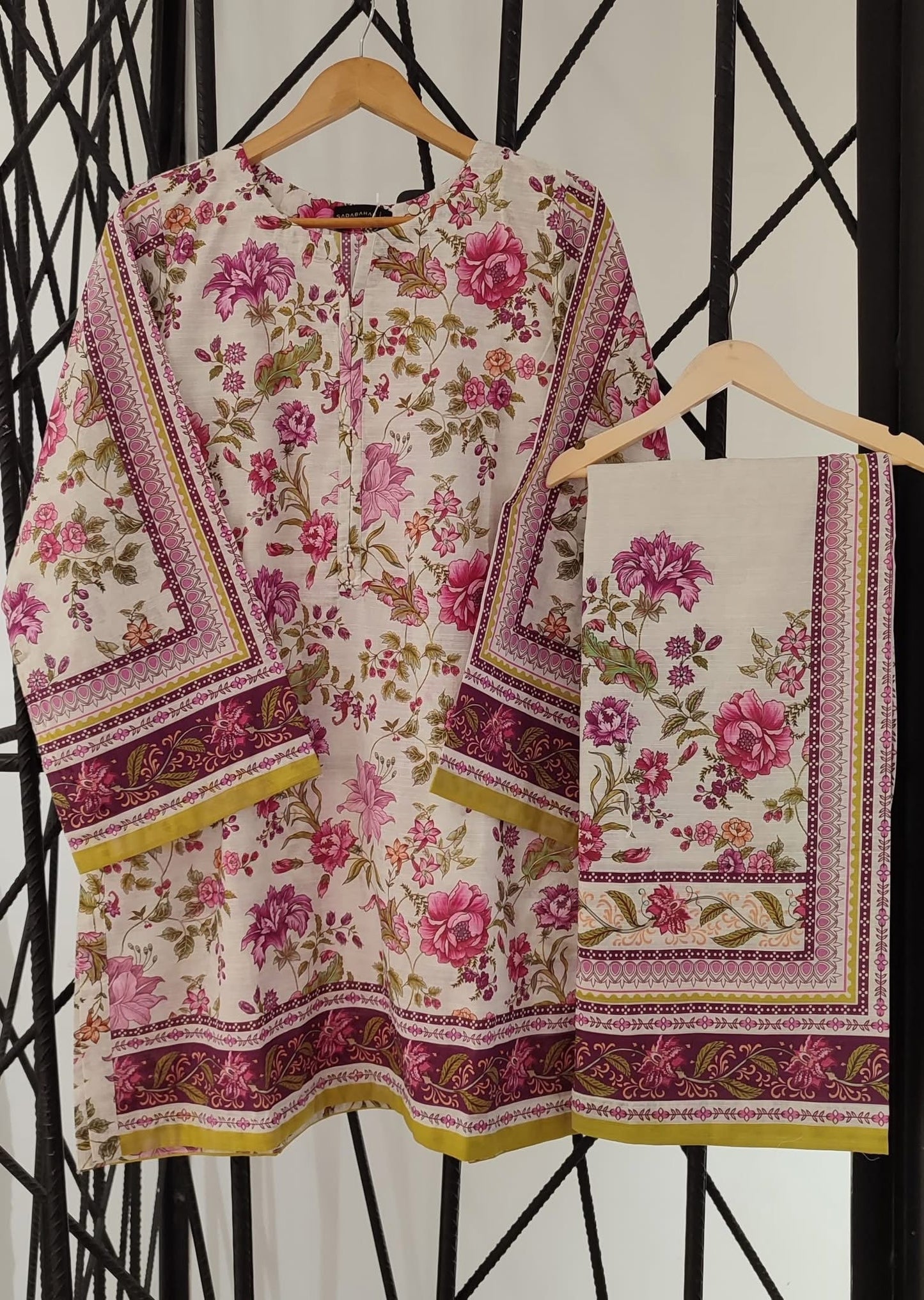 Sadabahar Premium Printed Lawn Co-ord
