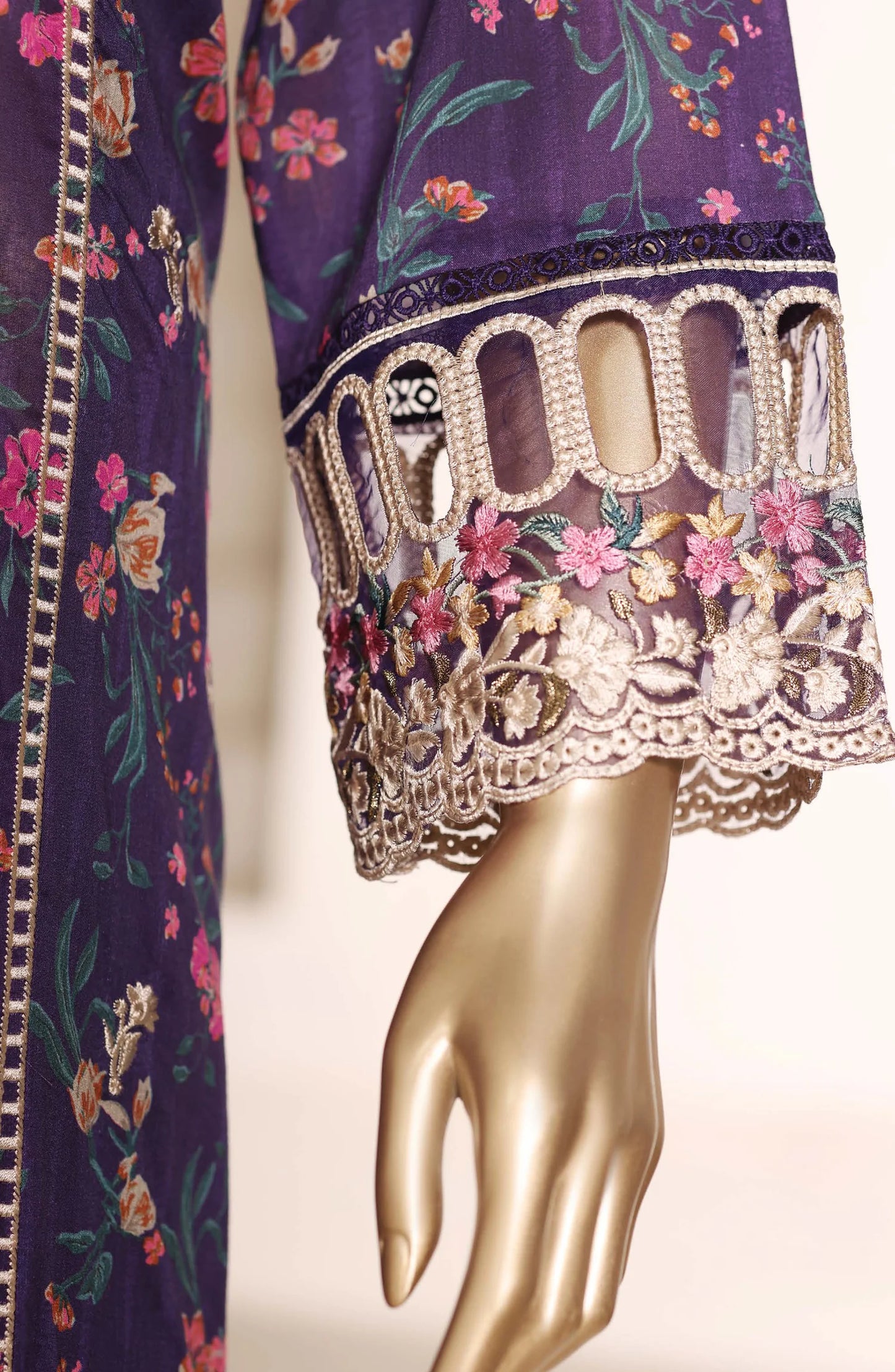 Sadabahar Signature Embroidered Lawn Cotton 3 Piece-Purple