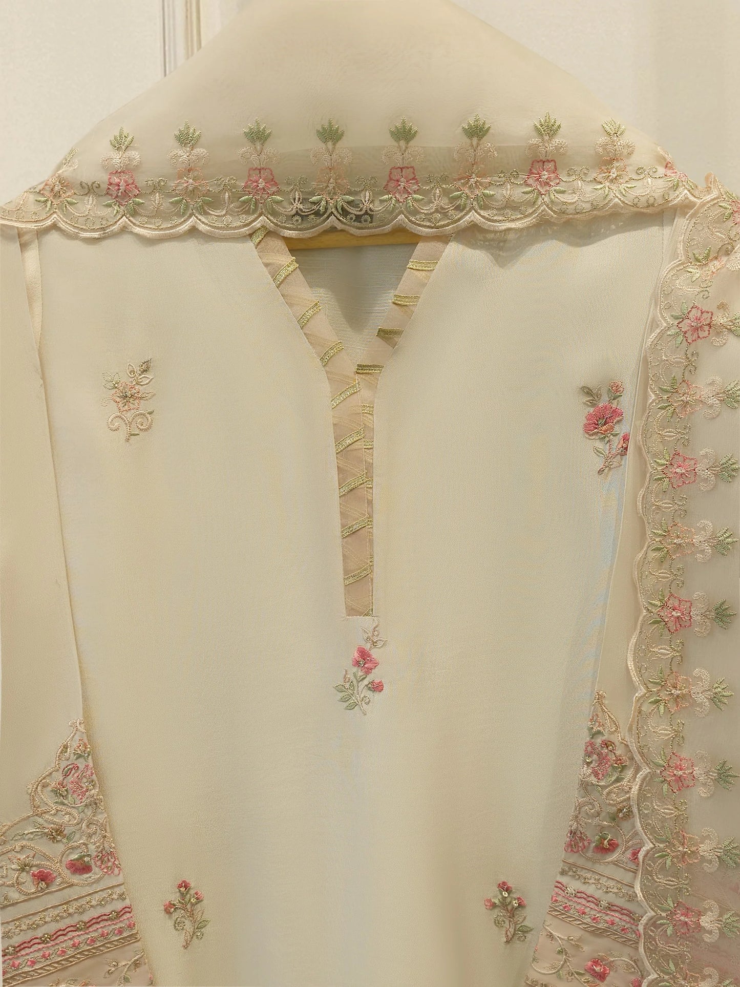 Aghanoor Embroidered Seesha Silk 3 Piece