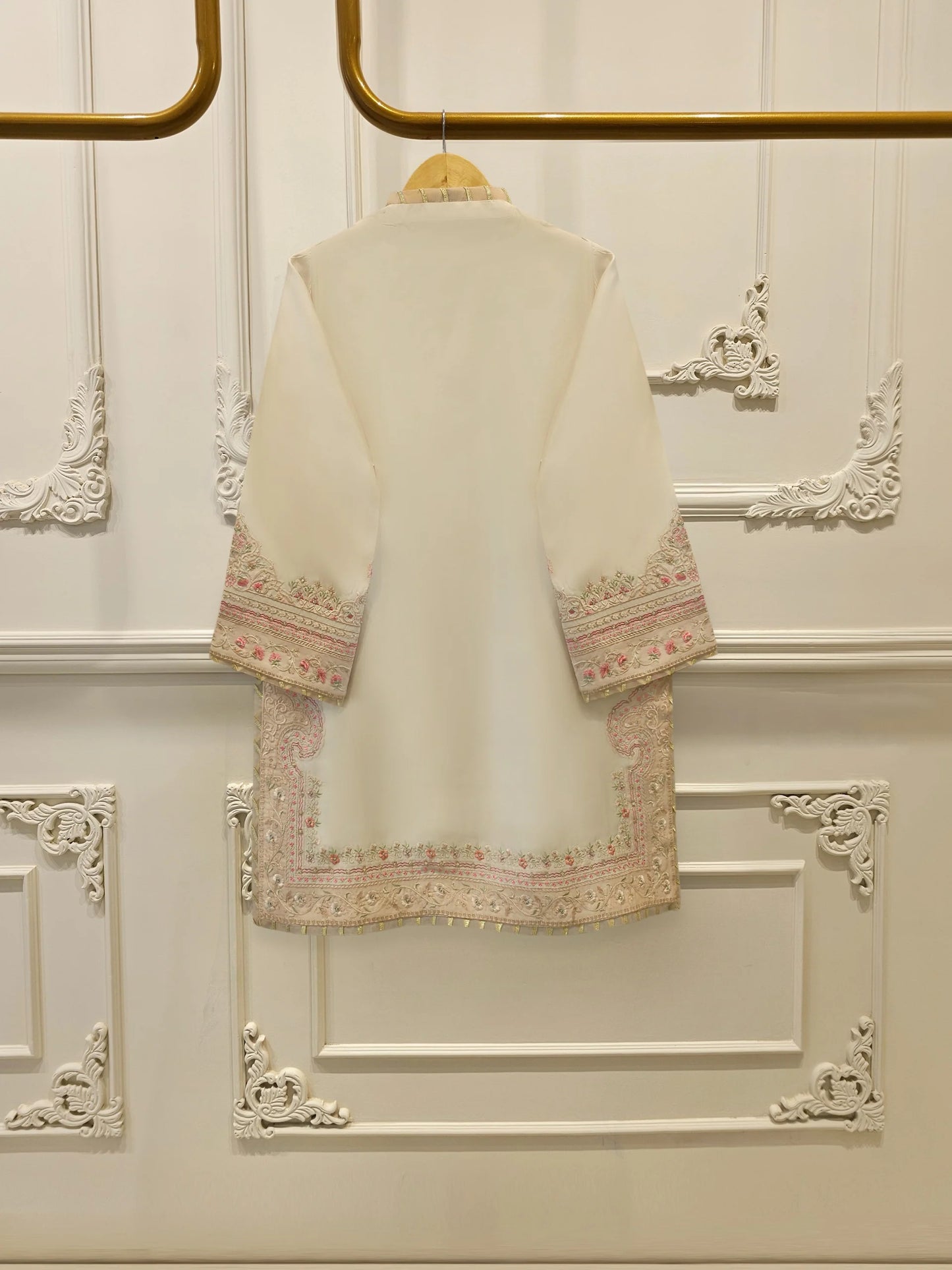 Aghanoor Embroidered Seesha Silk 3 Piece