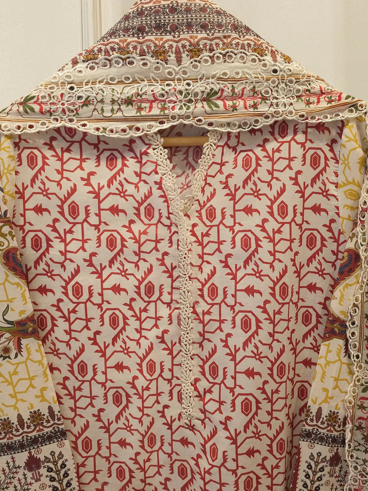 AGHANOOR PURE CAMBRIC COTTON SHIRT WITH EMB  DUPATTA