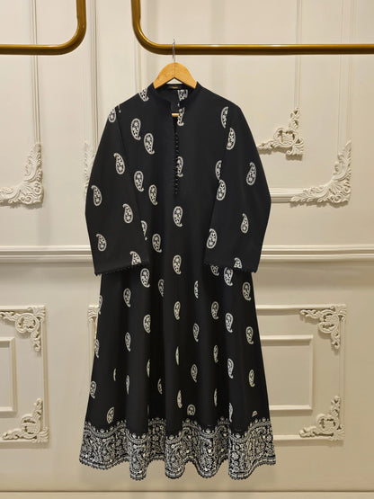 AGHANOOR EMBROIDERED LAWN SHIRT & PANTS