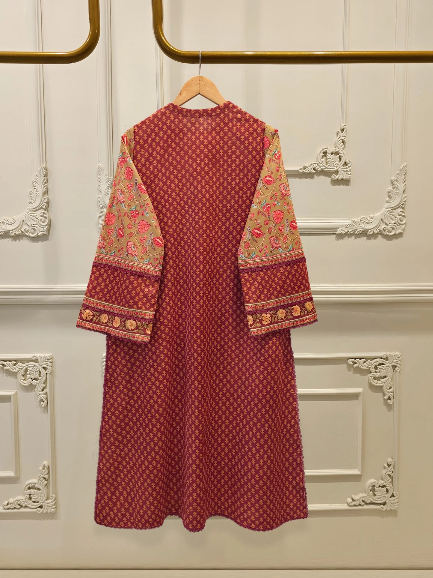AGHANOOR CAMBRIC LAWN 3 PIECE SUIT
