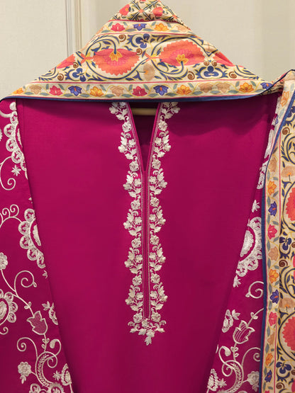 AGHANOOR PURE EMBROIDERED LAWN 3 PIECE SUIT