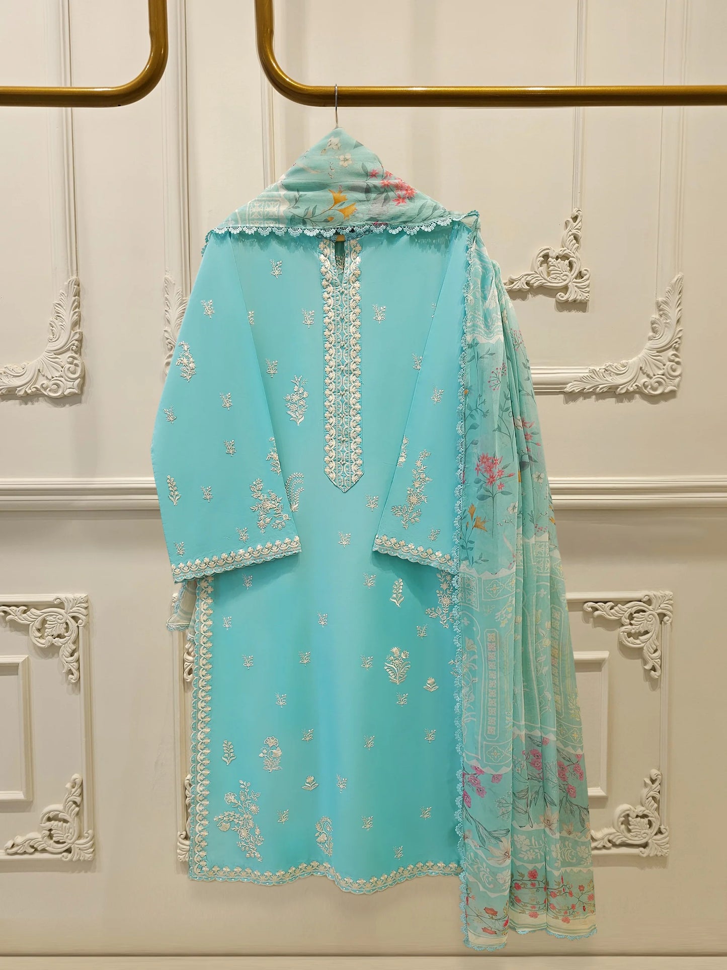 AGHANOOR EMBROIDERED LAWN SHIRT,PANT & CHIFFON DUPATTA