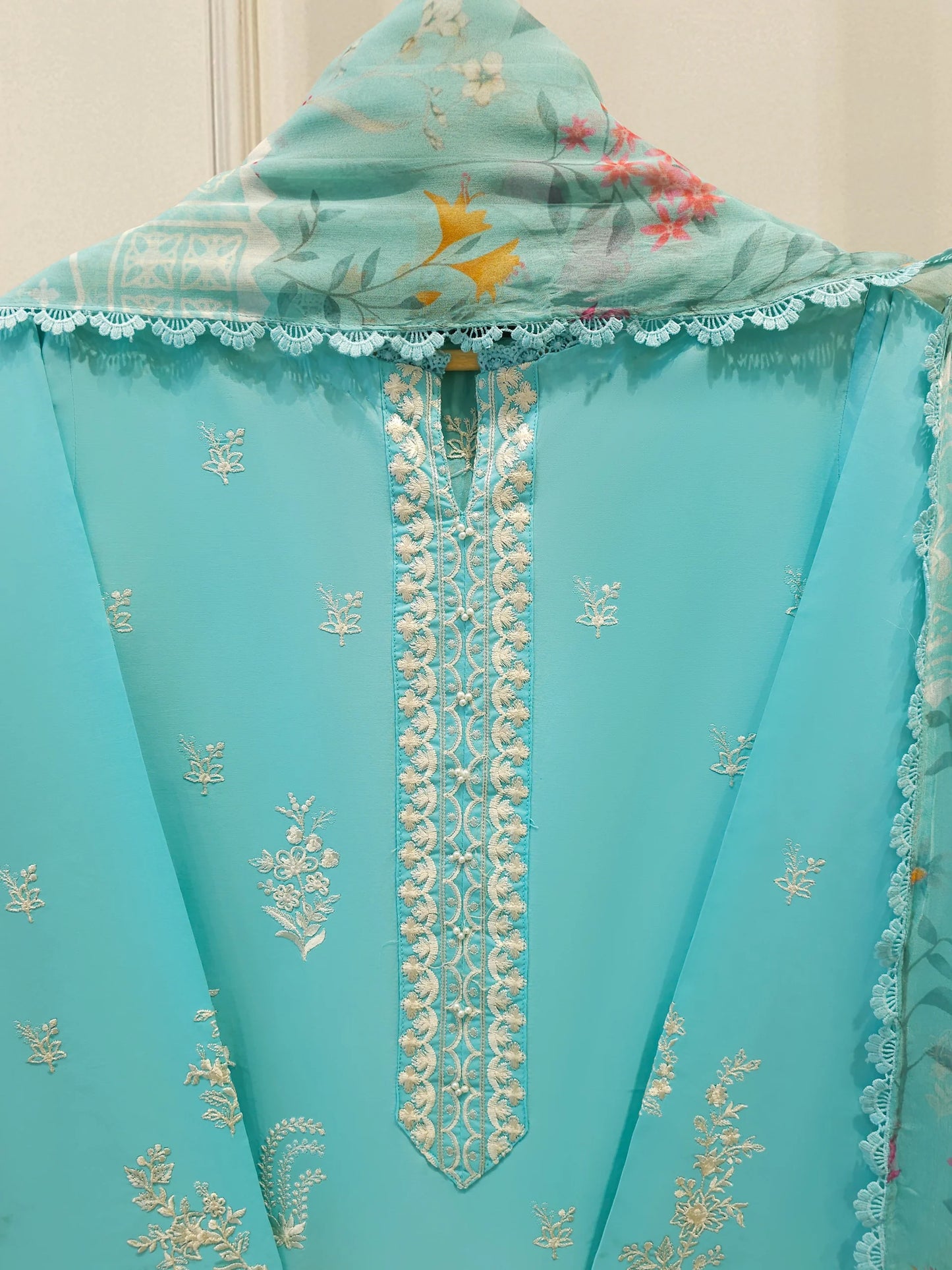 AGHANOOR EMBROIDERED LAWN SHIRT,PANT & CHIFFON DUPATTA