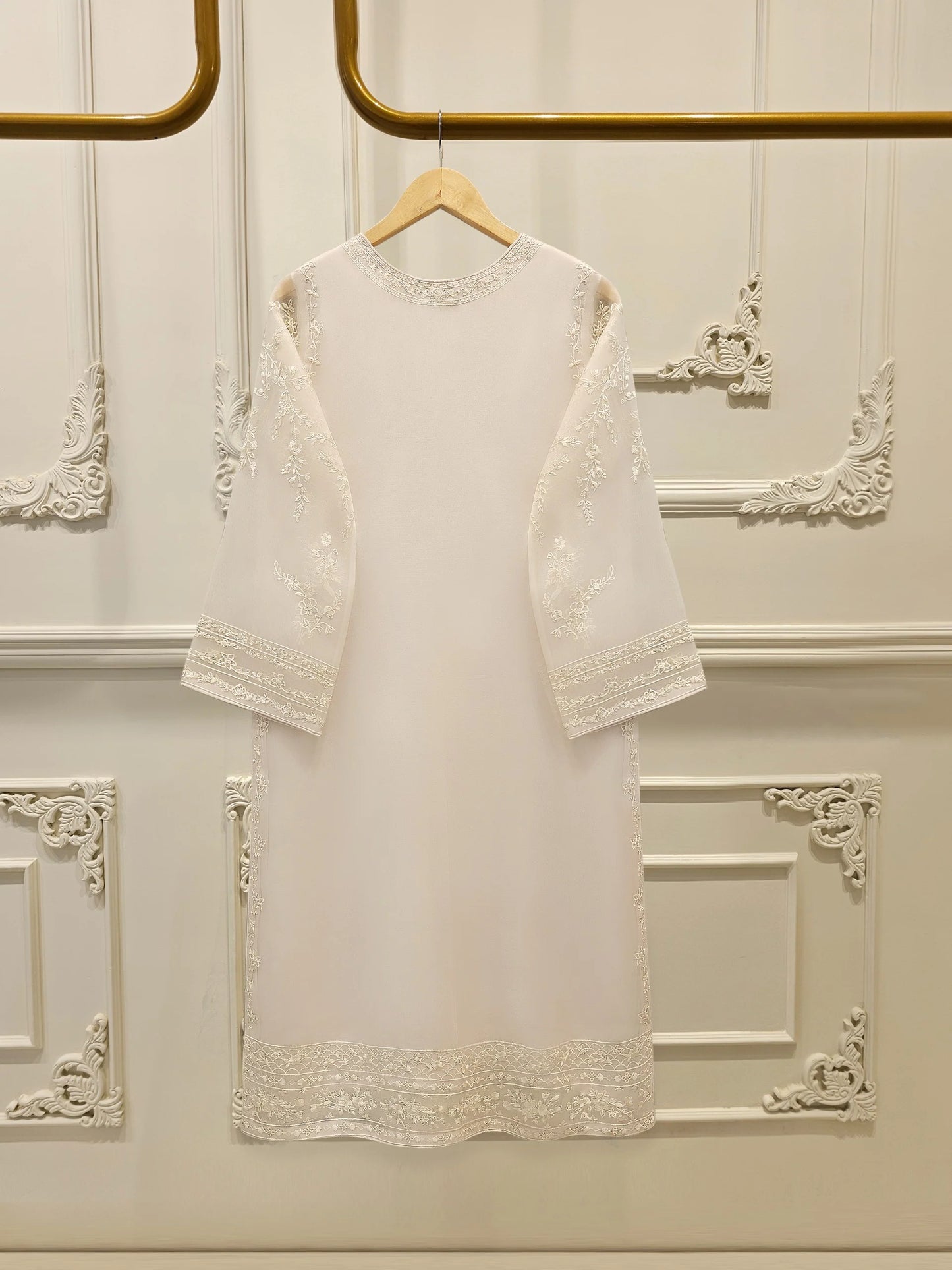 Aghanoor Heavily Embroidered Organza 3 Piece Suit